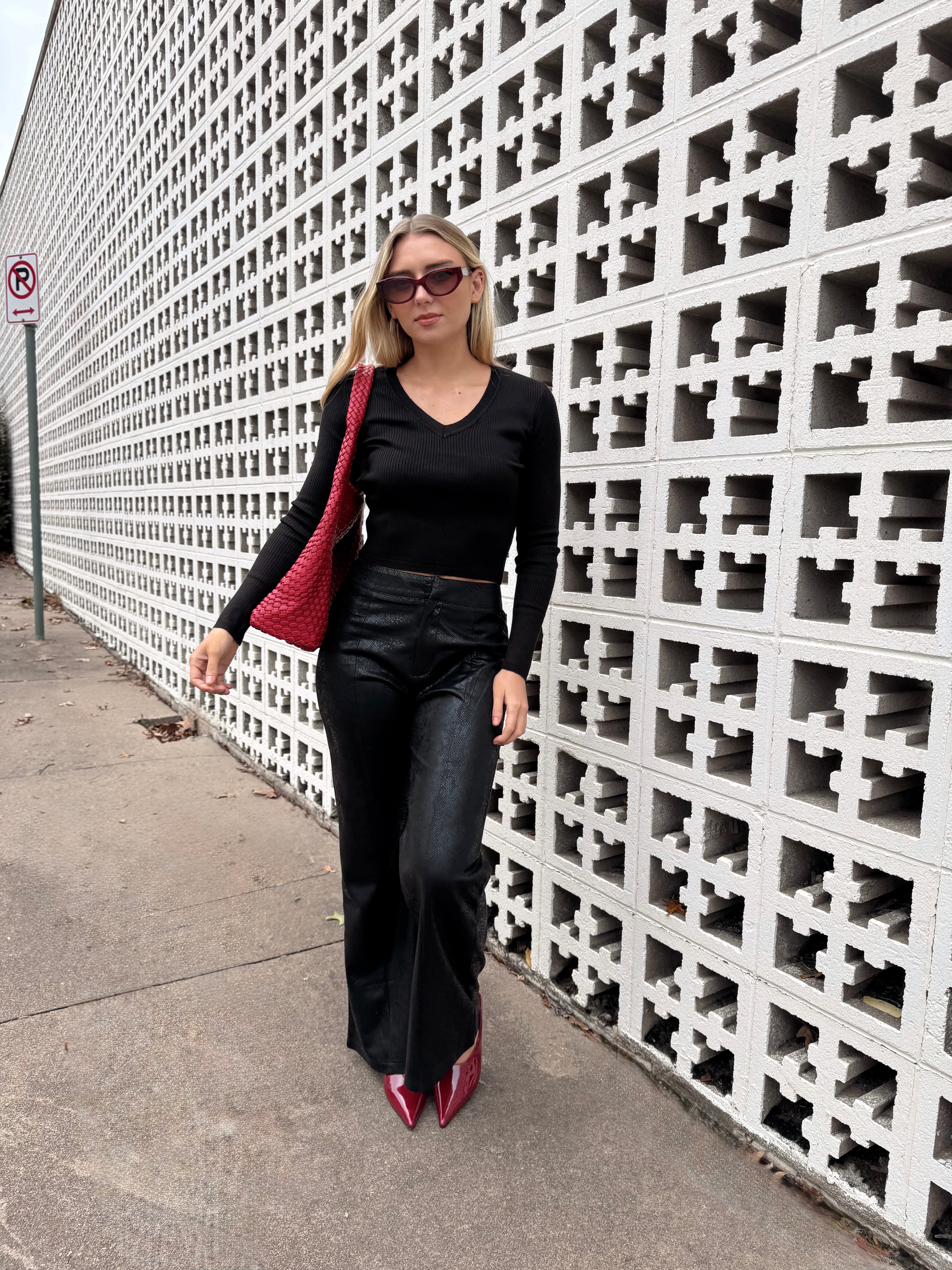 Essentials Long Sleeve - Black