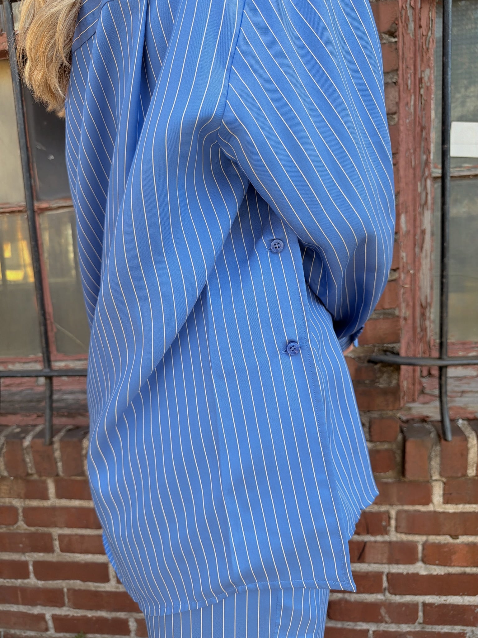 Jiji Owen Shirt in Bleu Electrique