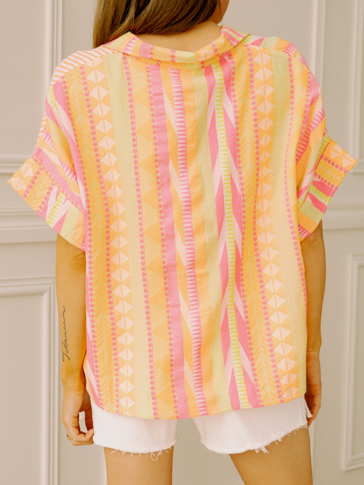 dRA Bexley Top in Pink Driveway