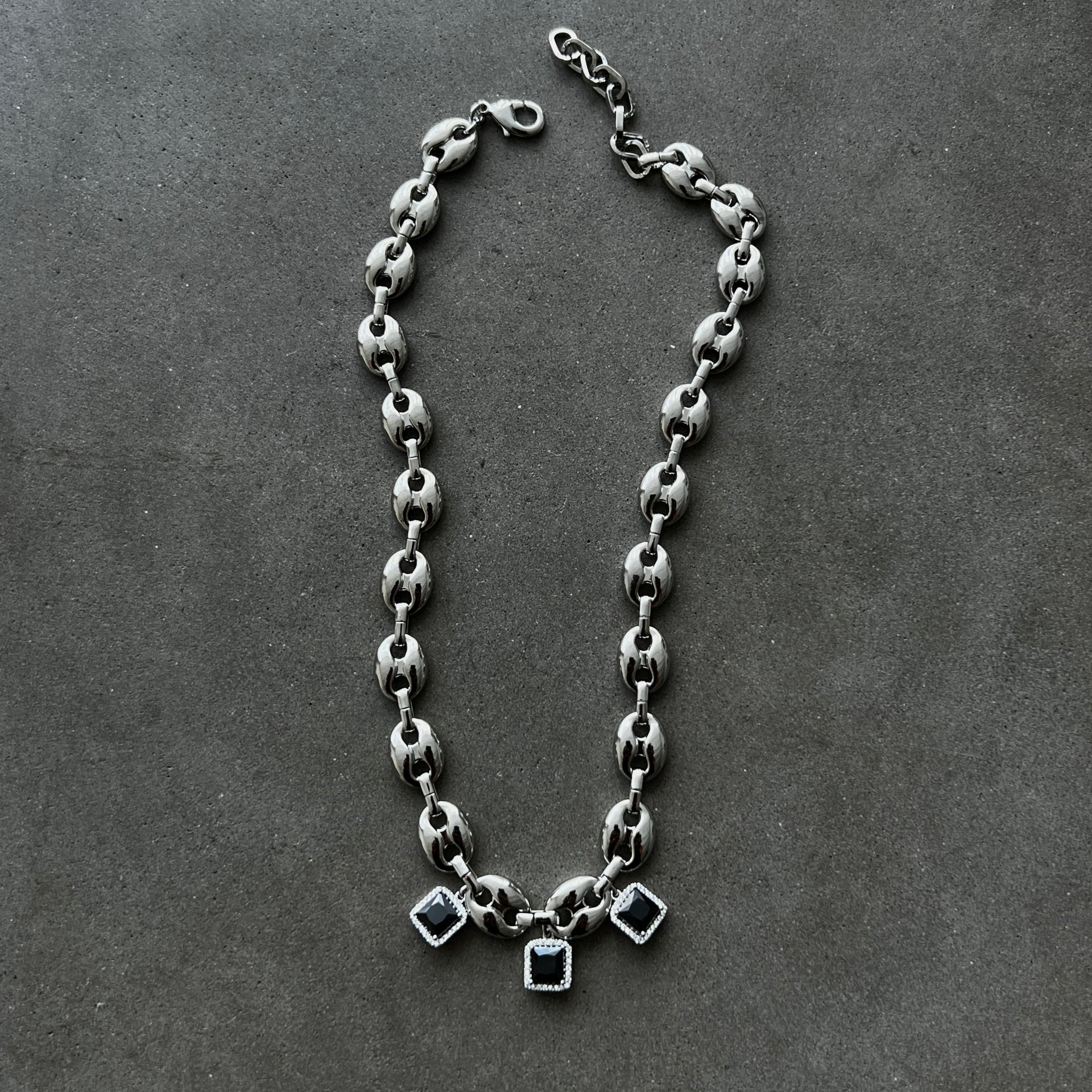 Filosophy Noir Collar