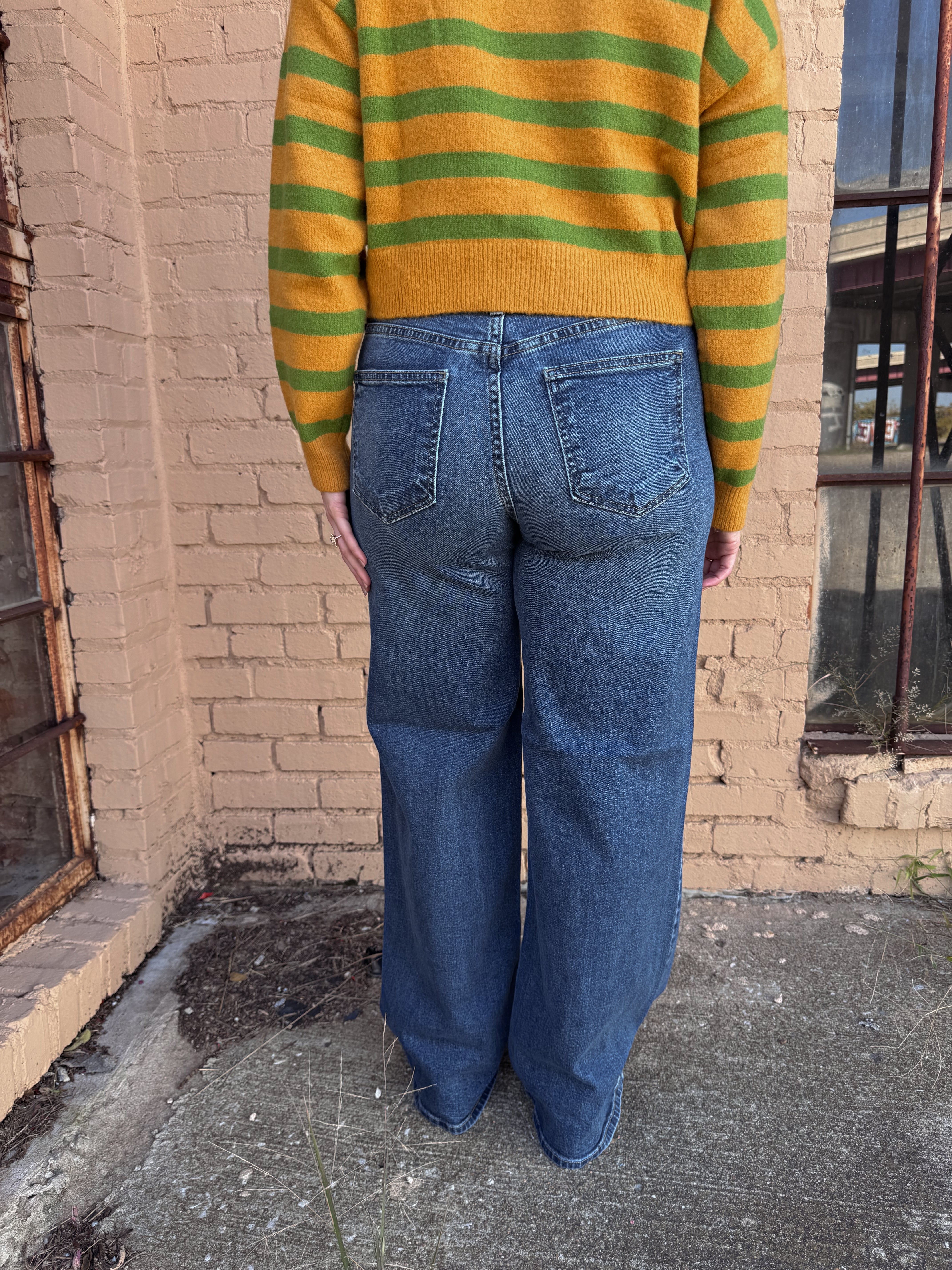 Ultra Wide Leg Jeans