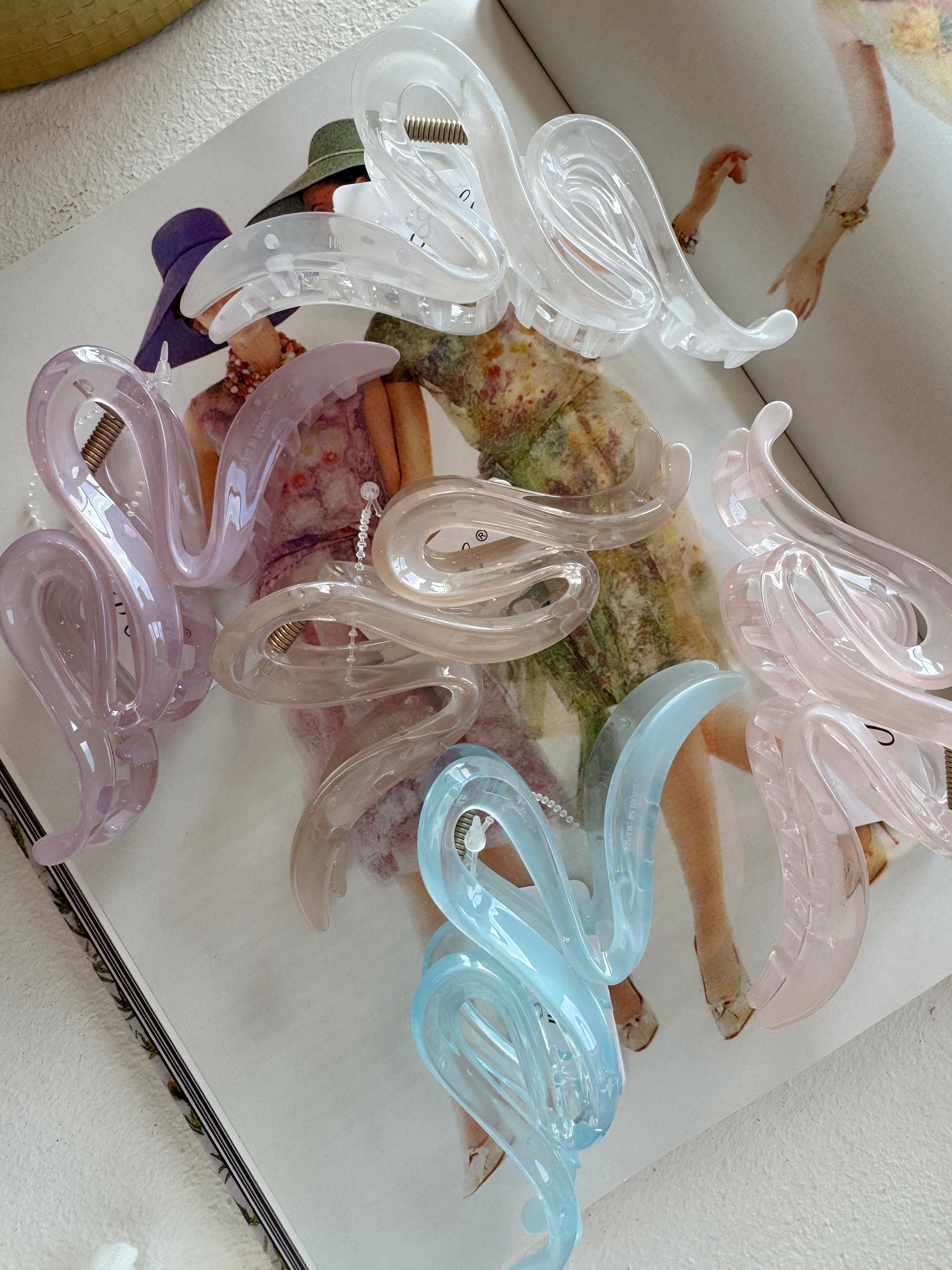 Wavy Hairclip
