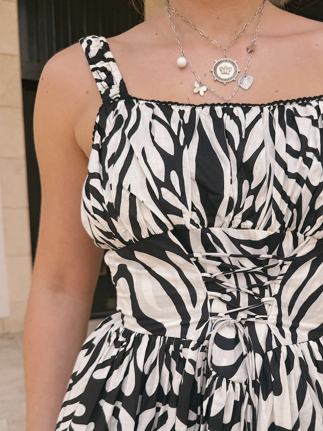 dRA Stella Dress - B/W Tropical