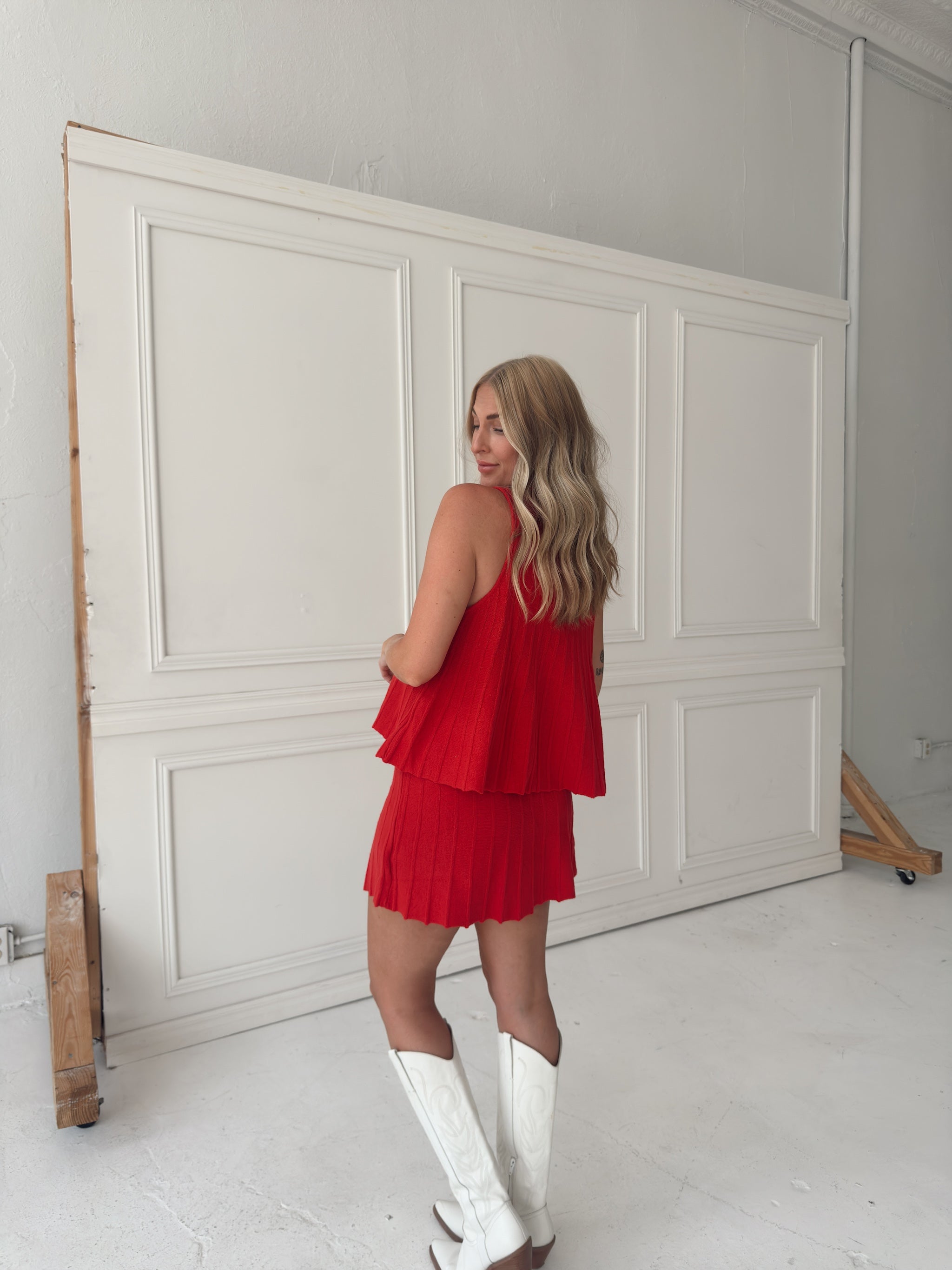Rylan Ribbed Sweater A-line Mini Skirt With Flared Hem - Red