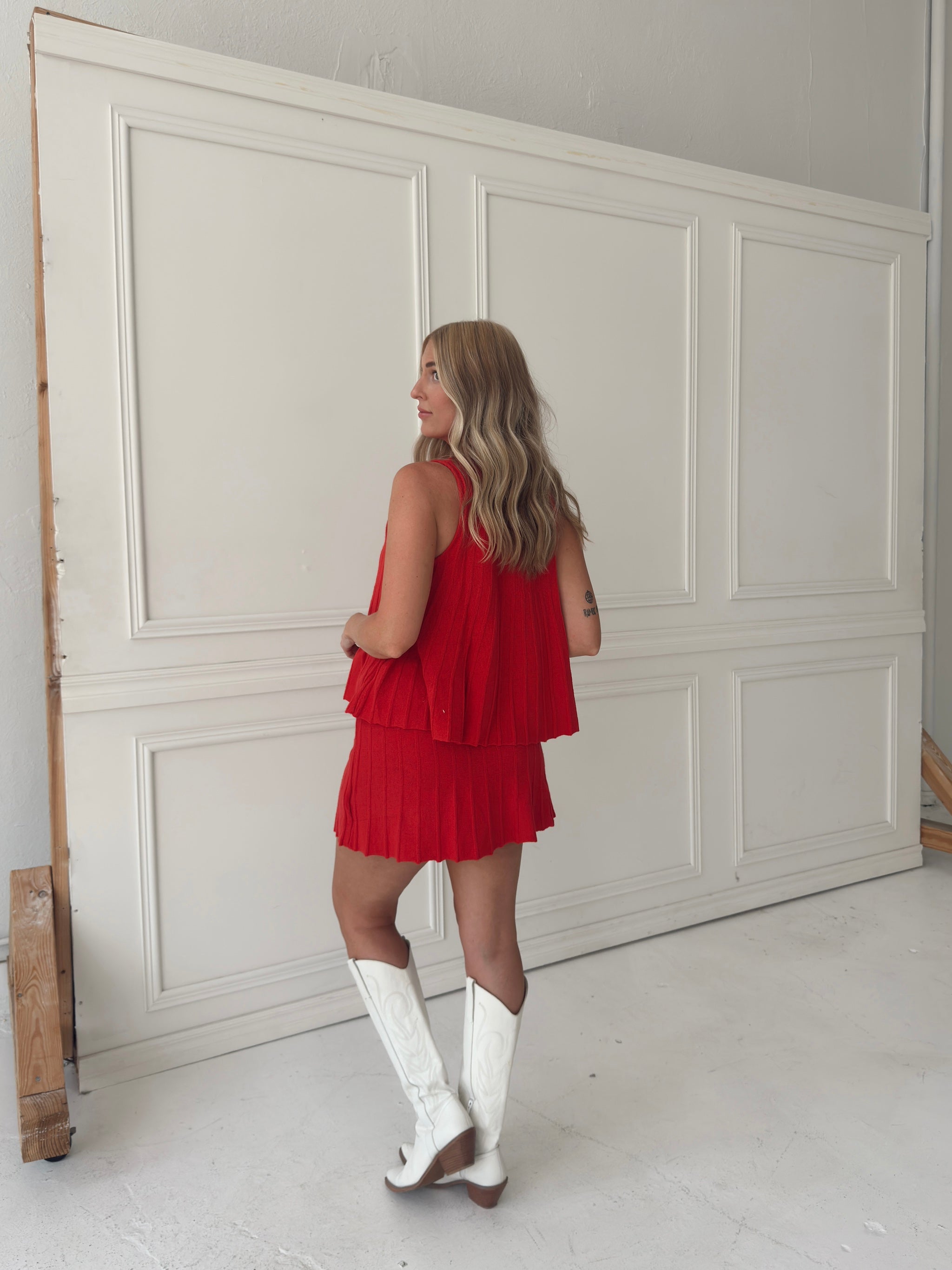 Rylan Ribbed Sweater A-line Mini Skirt With Flared Hem - Red