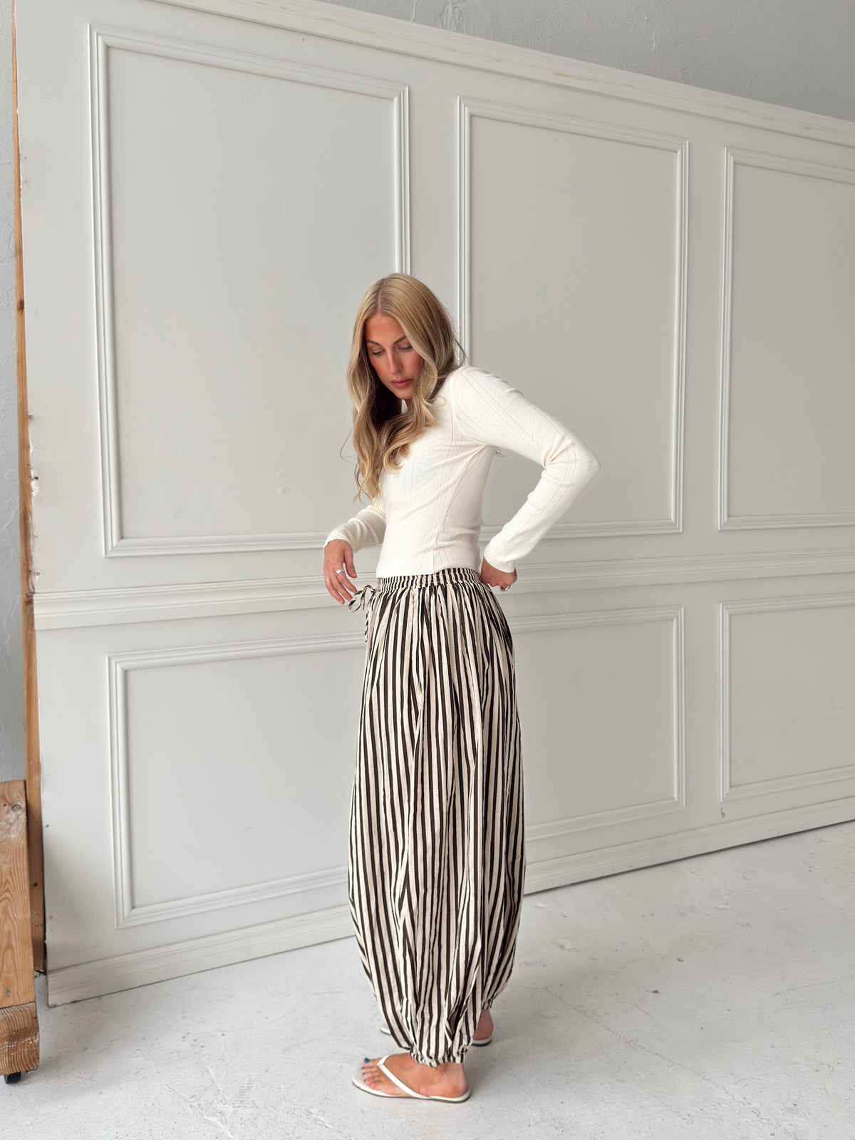 Michaela Stripe Balloon Pant - Brown
