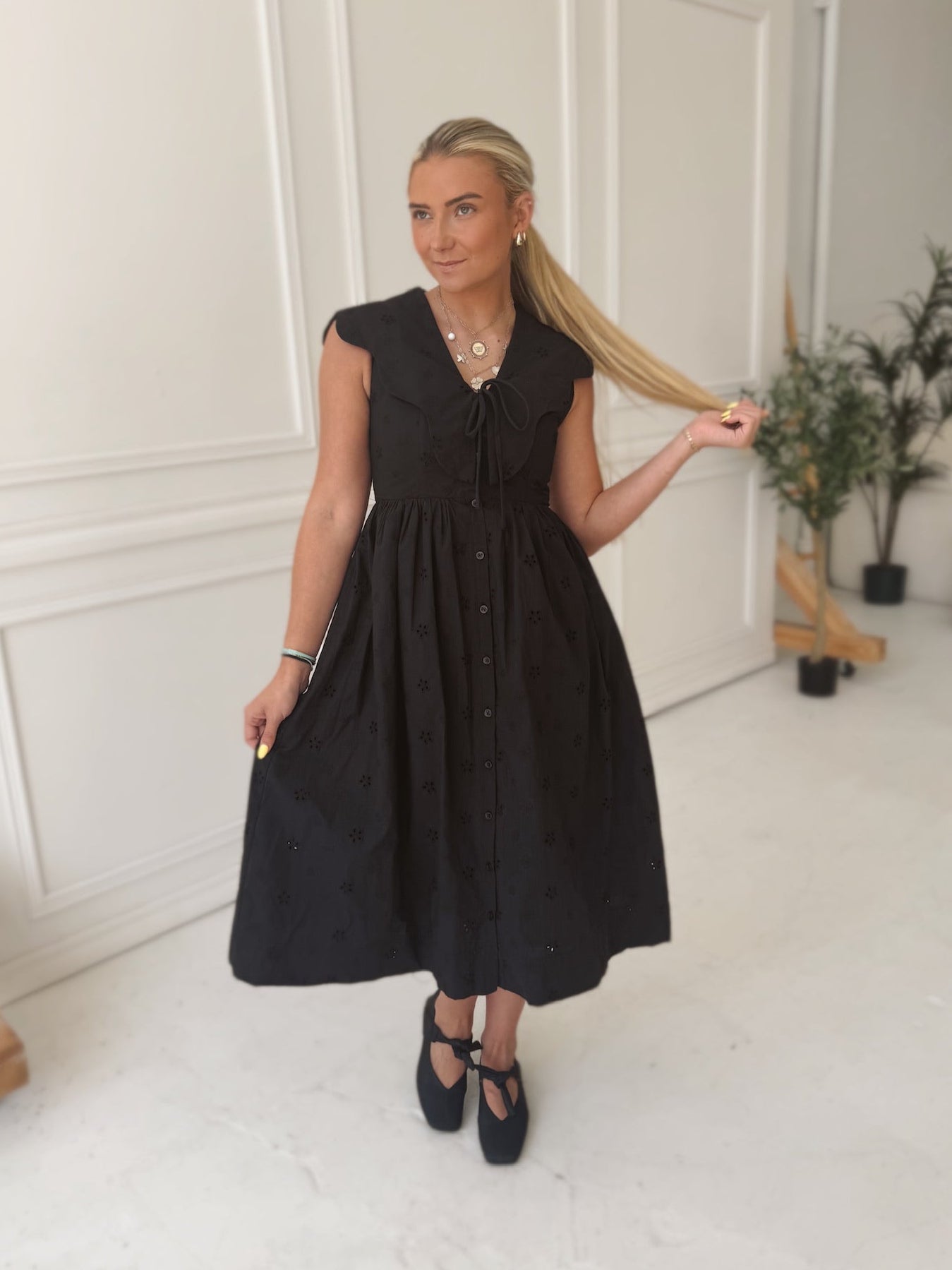 Black Scallop Collared Dress
