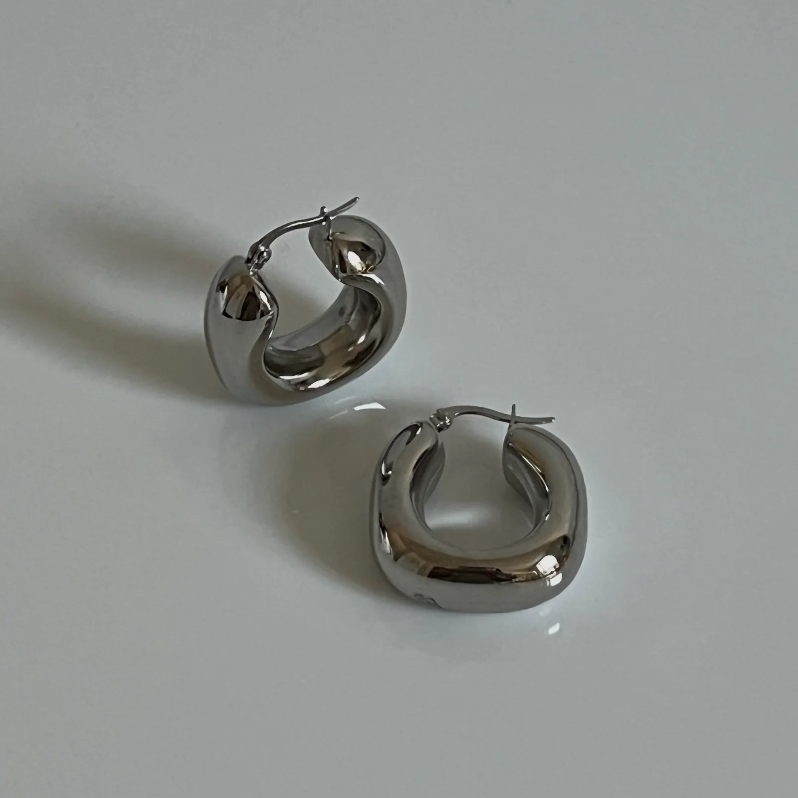 Filosophy Silla Hoops