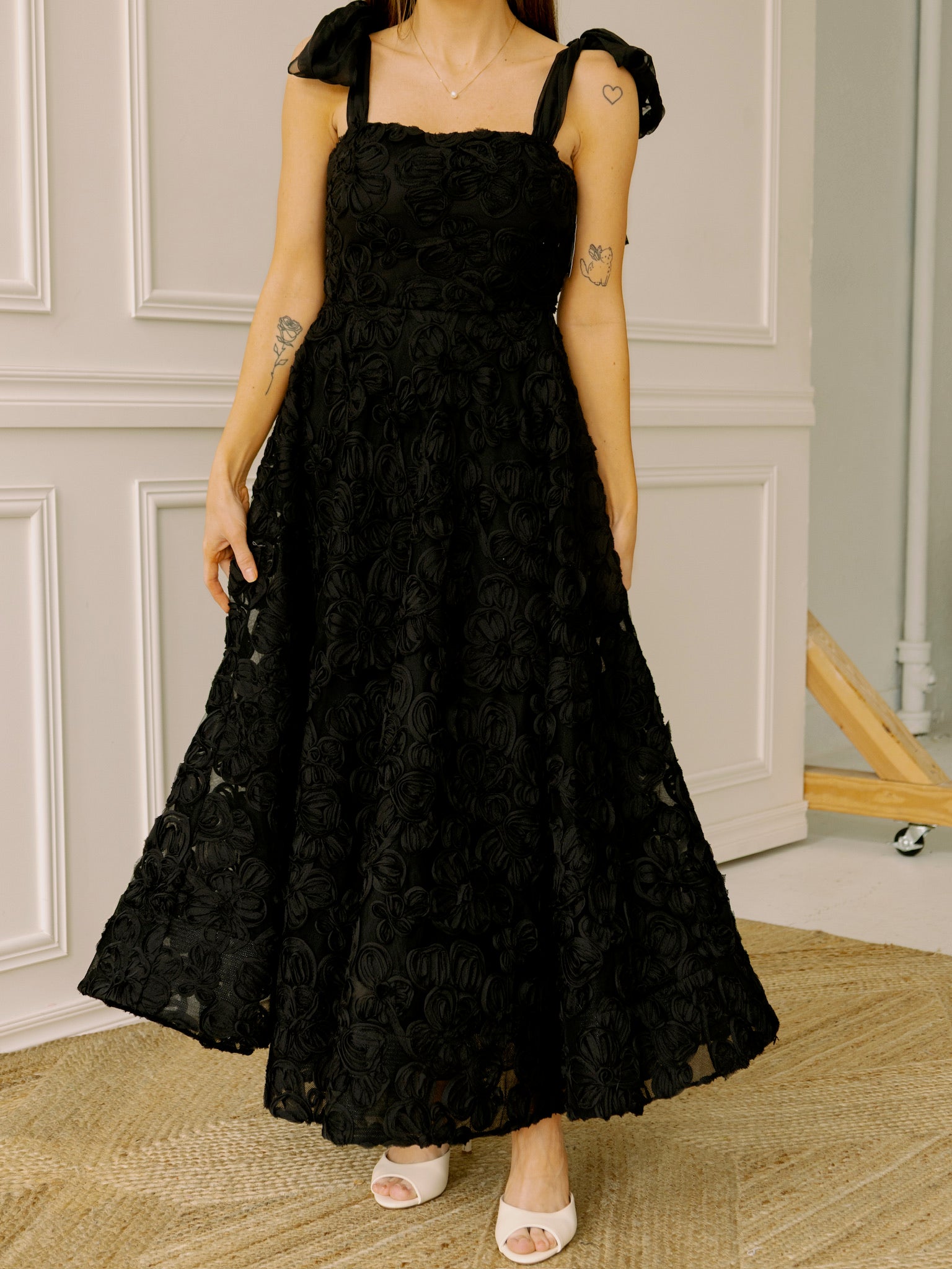It Girl Black Floral Midi Dress