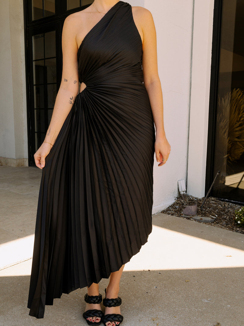 It Guest Pleated Maxi - Black