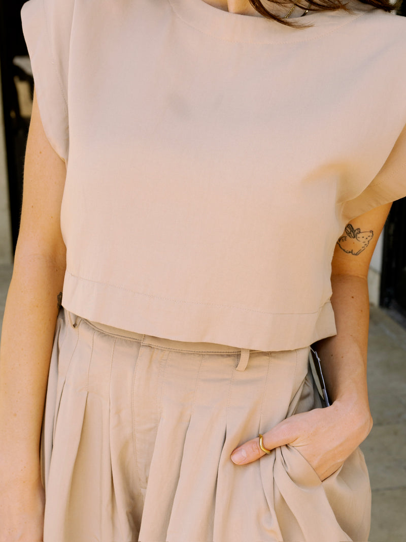 Amanda Flowy Crop - Tan