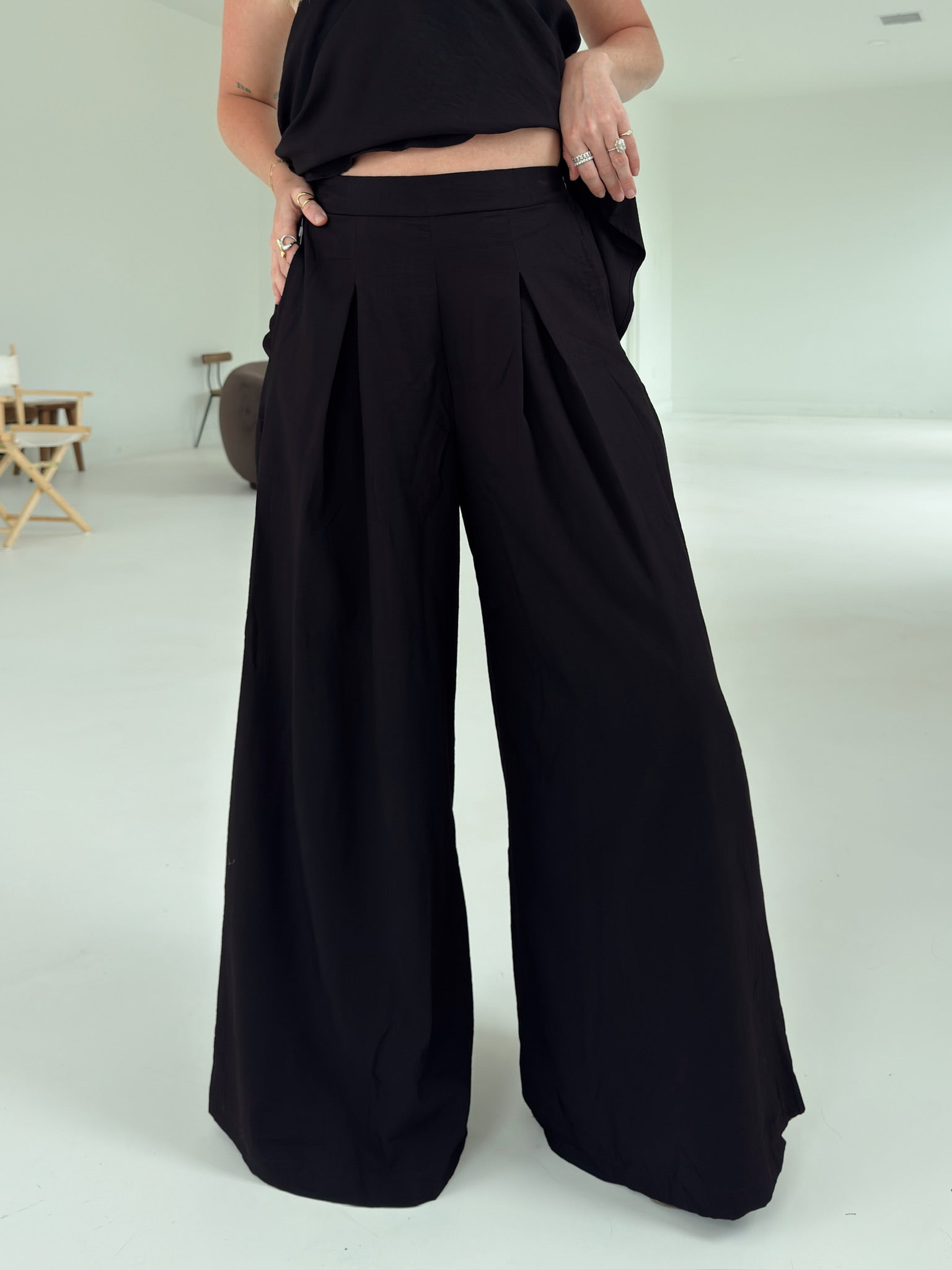 Bri Flowy Pant - Black