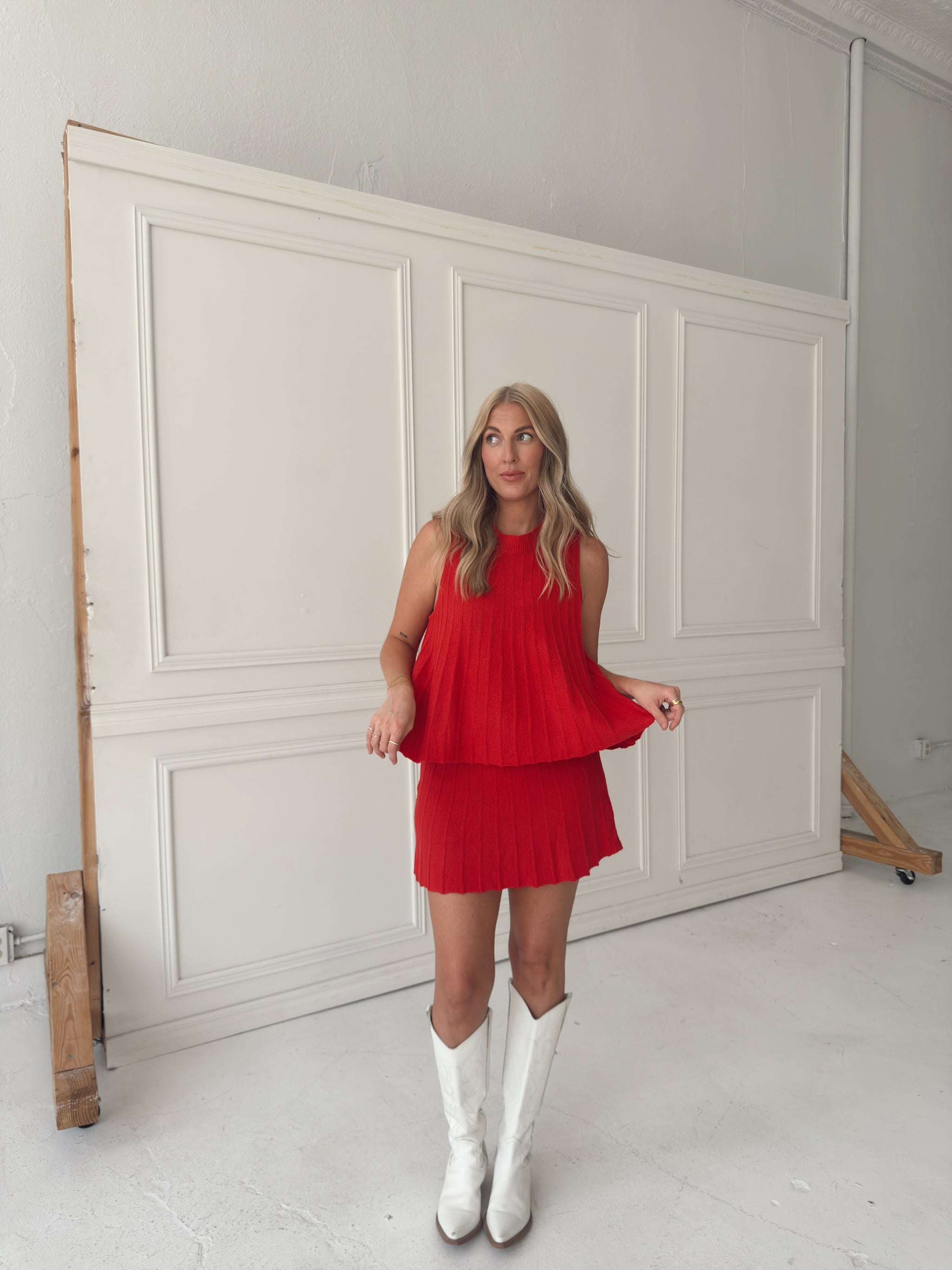 Rylan Ribbed Sweater A-line Mini Skirt With Flared Hem - Red
