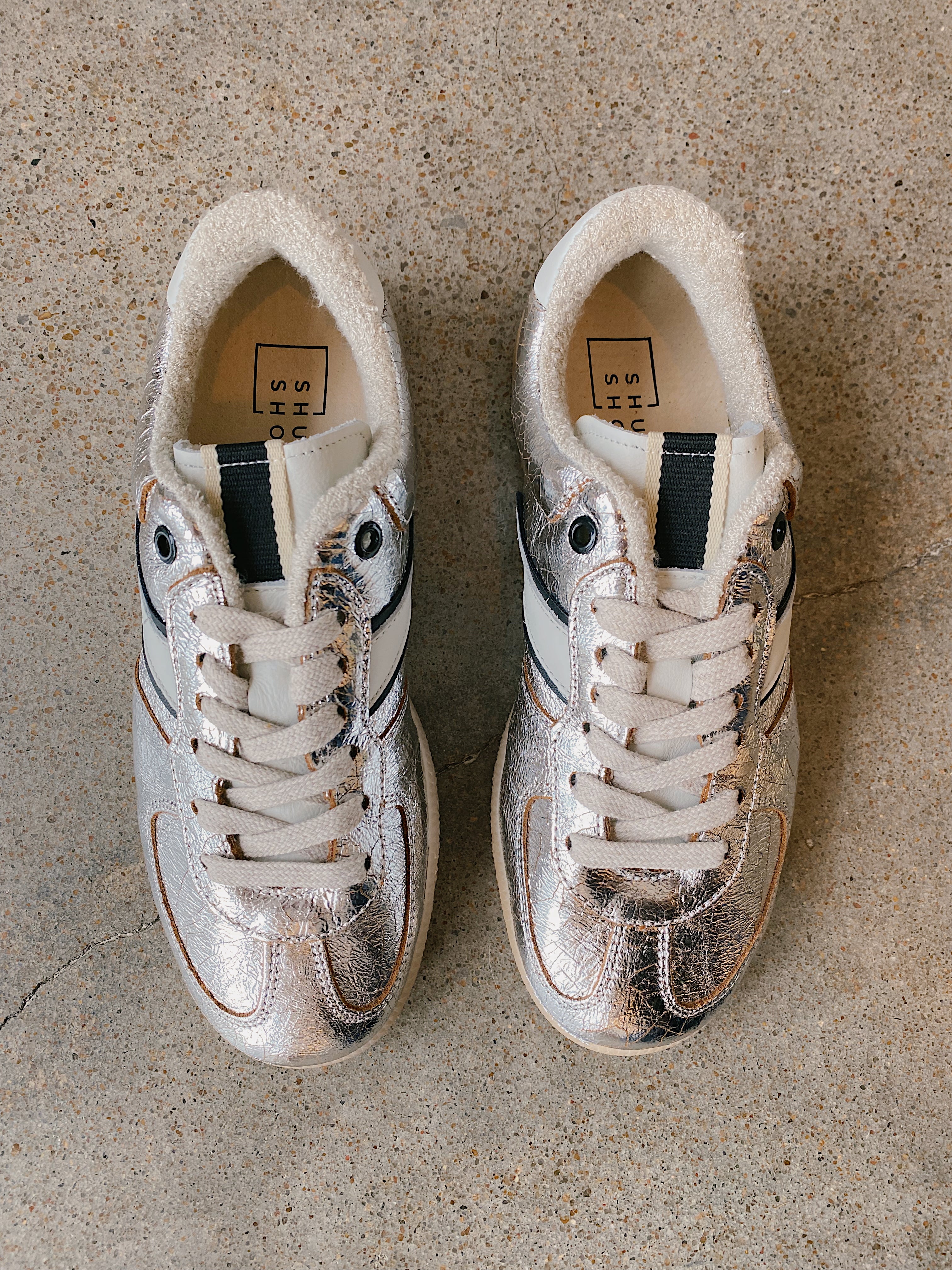 Syvlia Silver sneaker