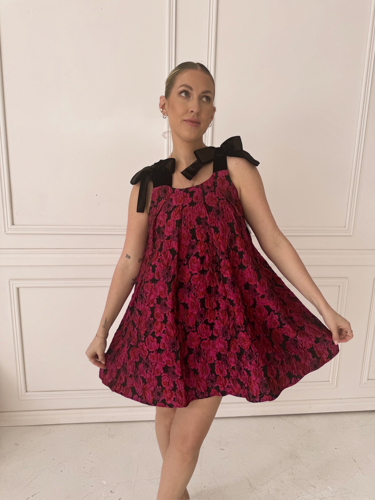 Meet Me in Santorini Heras Garland Tie Dress