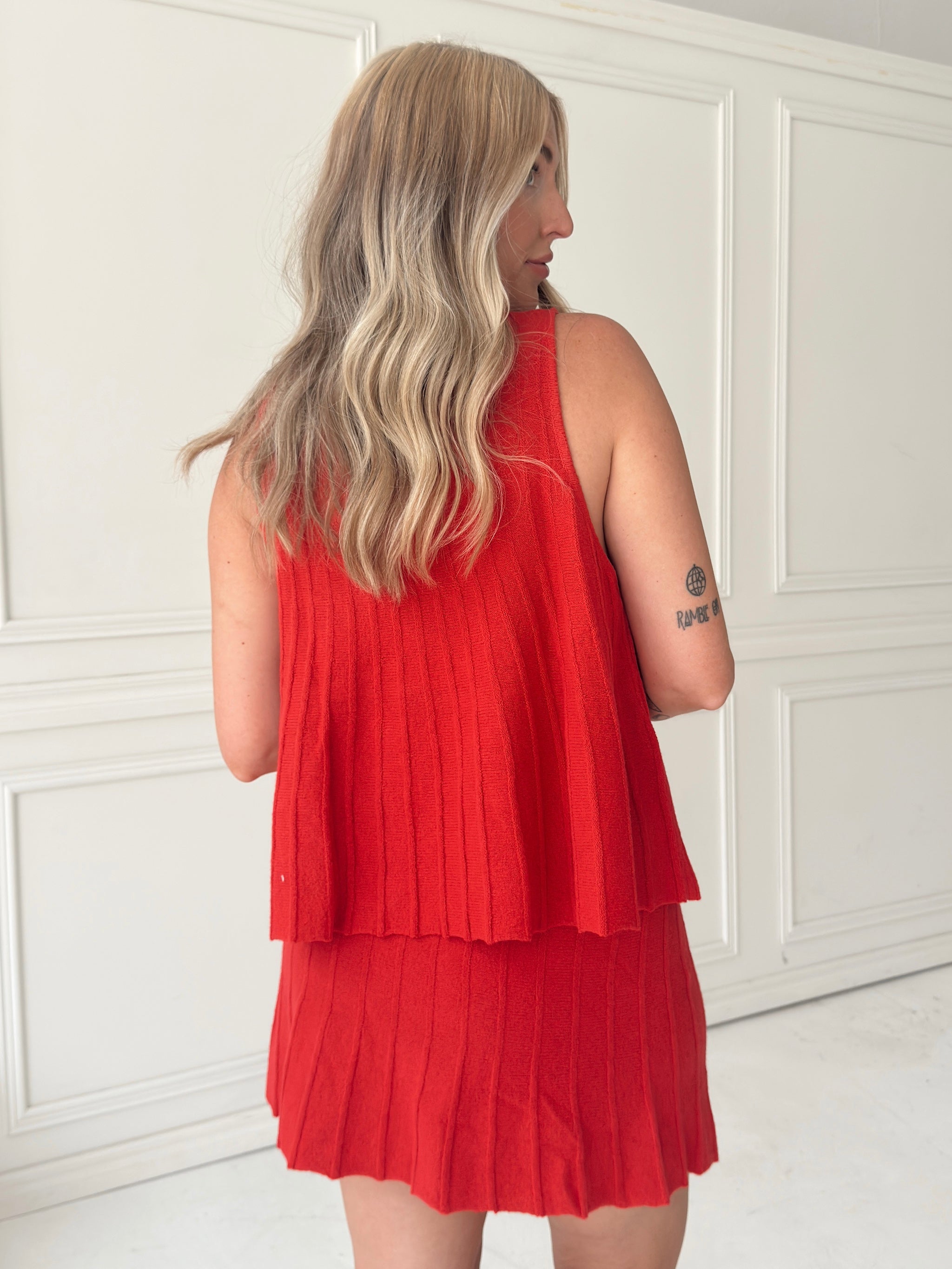 Rylan Ribbed Sweater A-line Mini Skirt With Flared Hem - Red