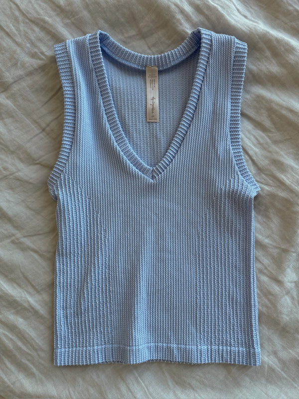 Two Tone V-Neck Tank - Lavender Sky