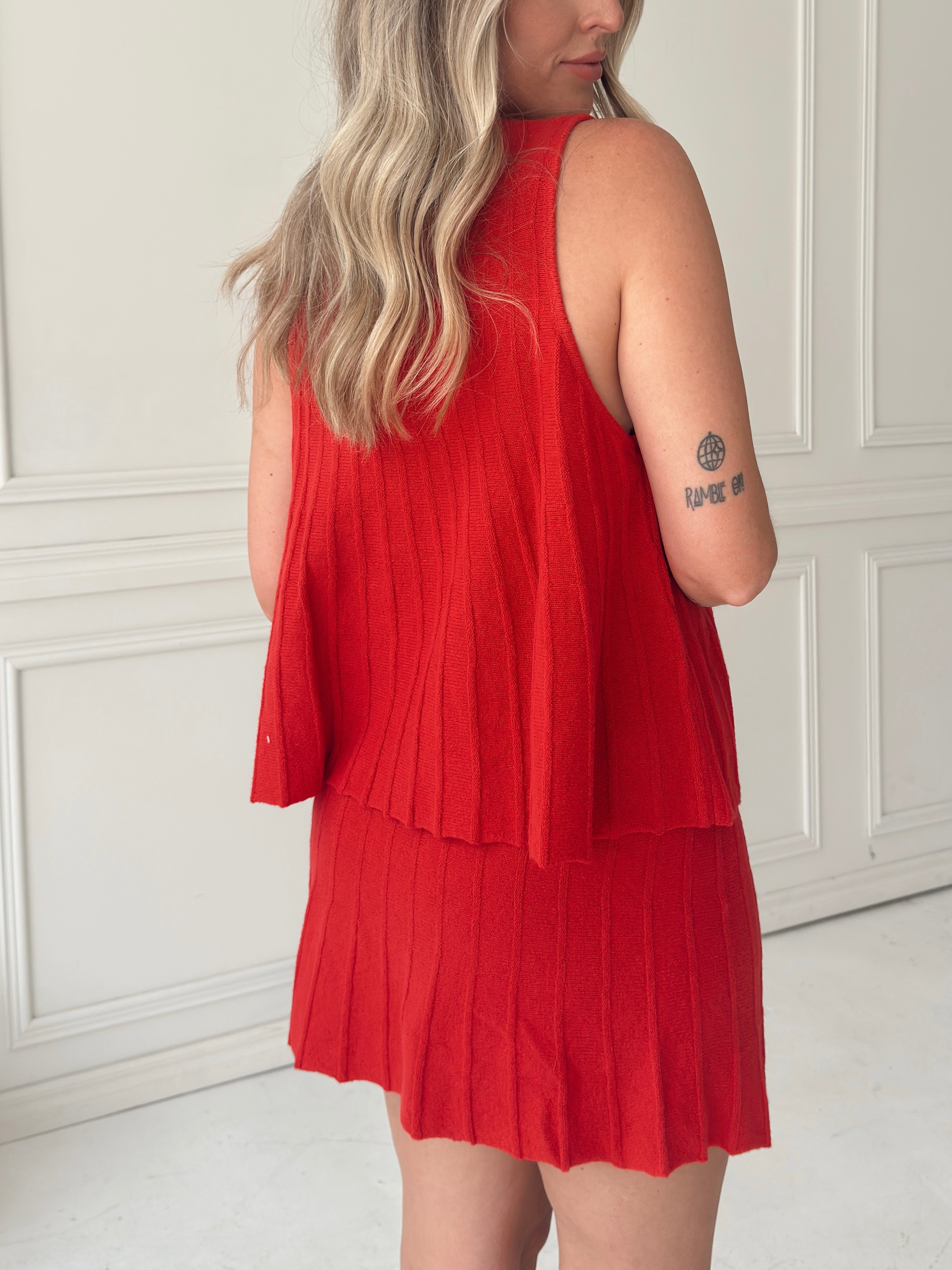 Rylan Ribbed Sweater A-line Mini Skirt With Flared Hem - Red