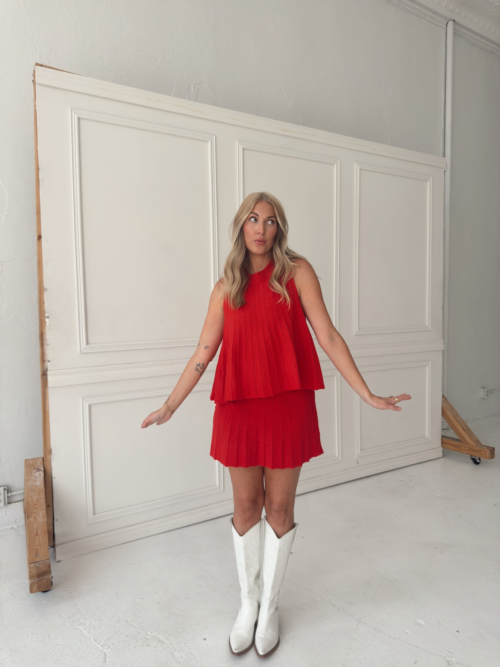 Rylan Ribbed Sweater A-line Mini Skirt With Flared Hem - Red