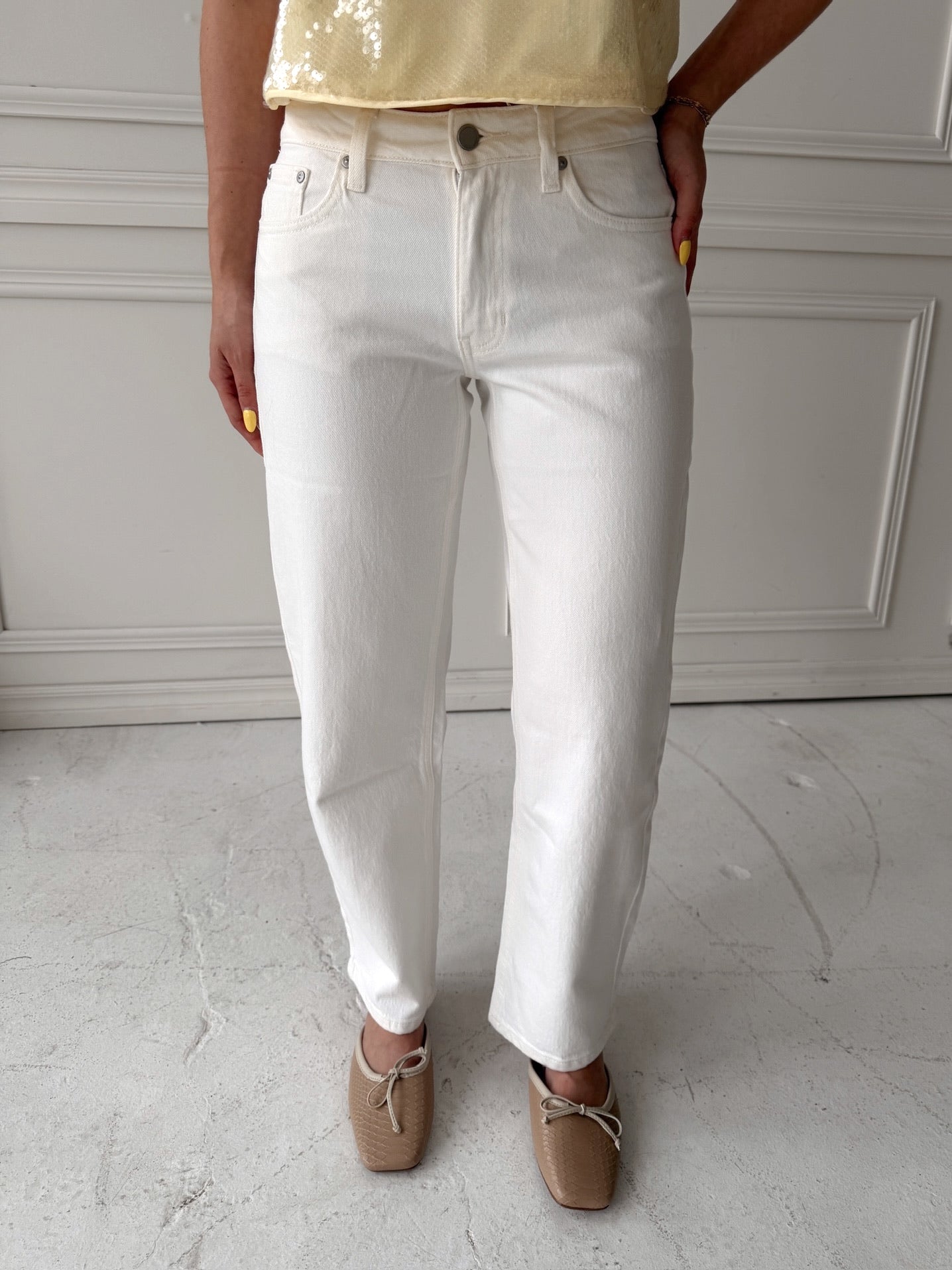 Weekender White Barrel Denim