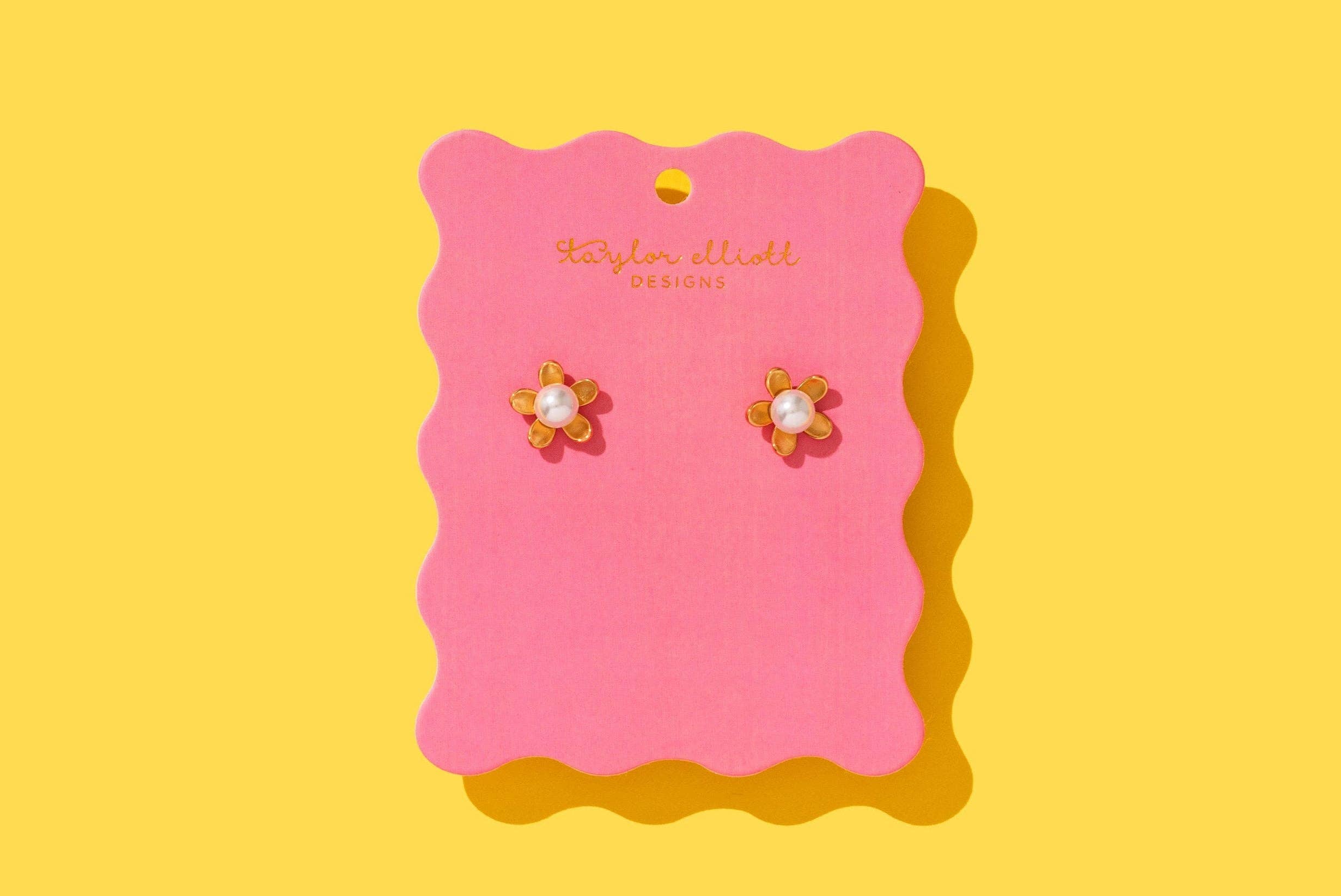 Kali Flower Pearl Stud Earrings