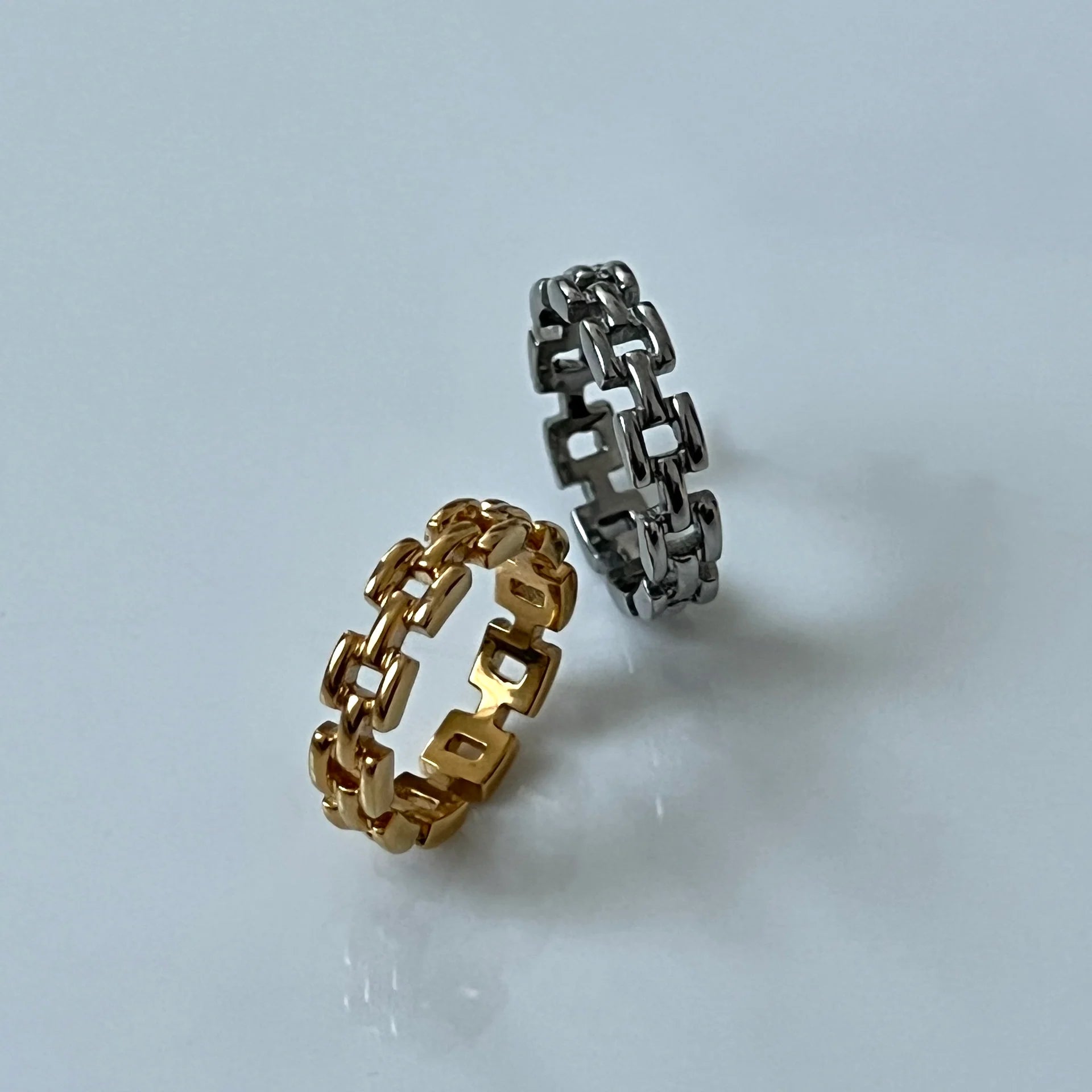 Filosophy London Ring