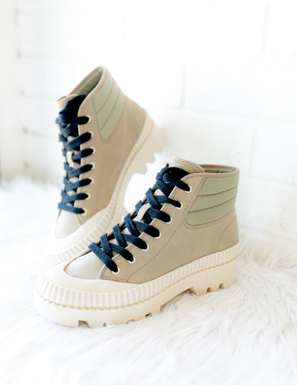 Dolce Vita Ociana Sneakers in Moss Nubuck