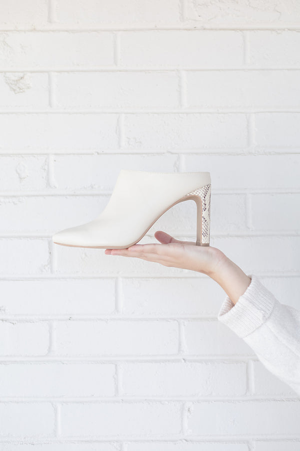 Dolce Vita Kirra Mules in Ivory Leather
