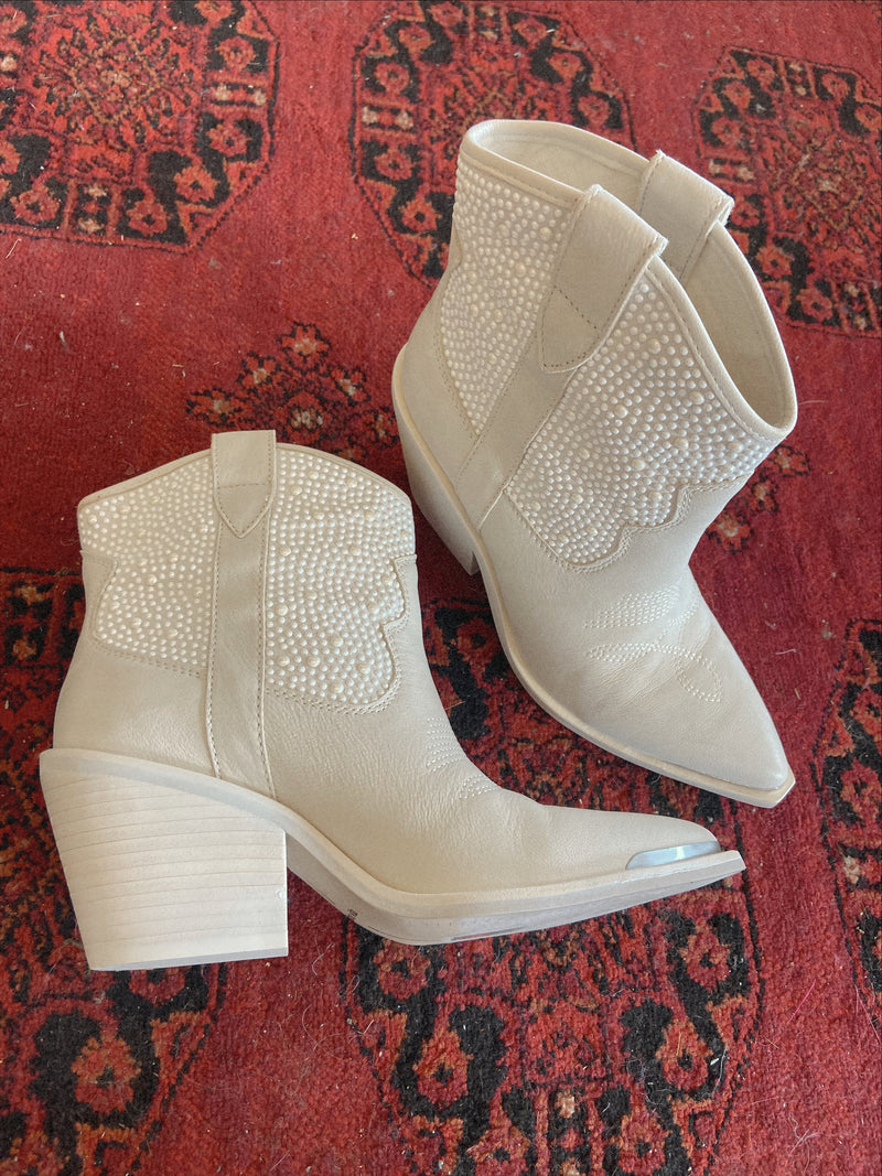 Dolce Vita Nashe Booties - Pearls