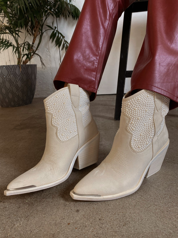 Dolce Vita Nashe Booties - Pearls